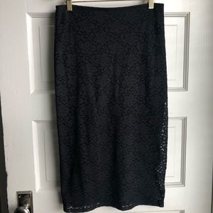 Midi lace skirt